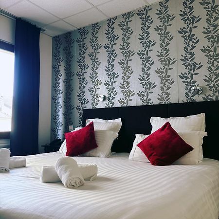 Hotel Le Divona "Au Coeur De Divonne" מראה חיצוני תמונה