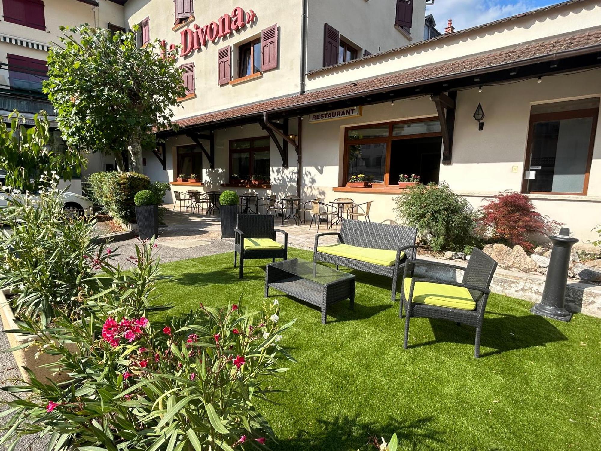 Hotel Le Divona "Au Coeur De Divonne" מראה חיצוני תמונה