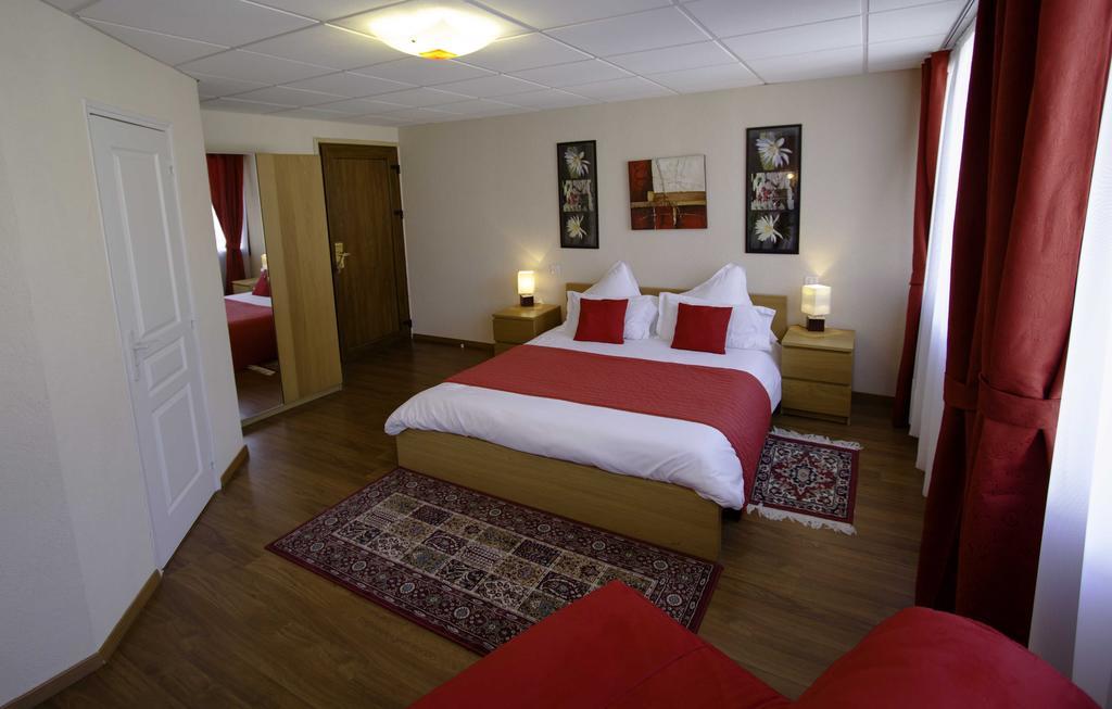 Hotel Le Divona "Au Coeur De Divonne" חדר תמונה